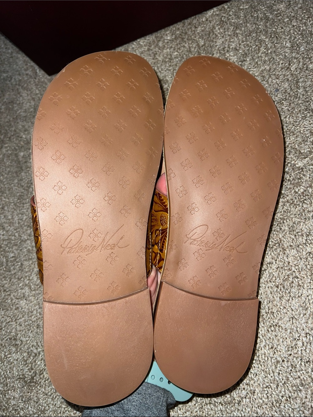 Patricia Nash Niki Tan Tooled Leather Compass Medallion Sandals - Picture 6 of 7